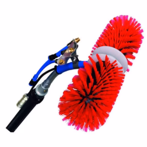 Brosse télescopique de nettoyage pour panneaux solaires